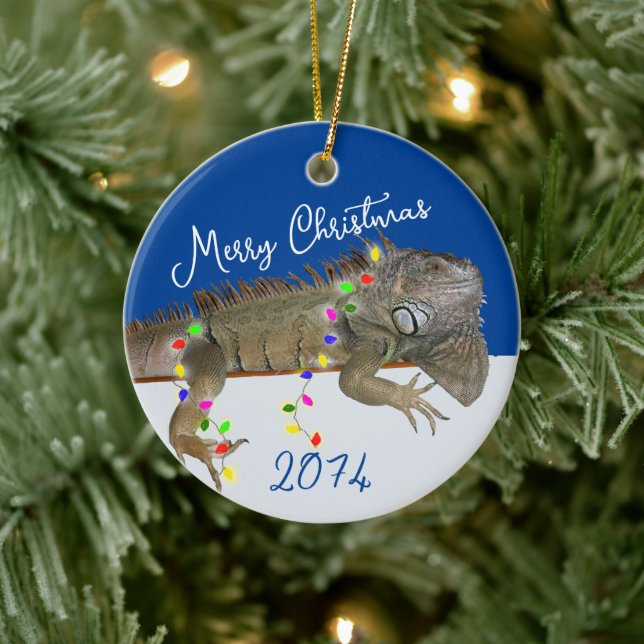 Adorno De Cerámica Navidades de la Iguana Mascota de Merry y Bright (Árbol)