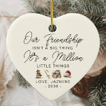Adorno De Cerámica Navidades de los mejores amigos gracias personaliz<br><div class="desc">Muestre su aprecio por una amiga atesorada con el Ornamento de Cerámica Navidades del Mejor Amigo de Gracias Personalizado. Diseñado como un corazón y personalizado con un mensaje especial, este adorno es la manera perfecta de honrar tu amistad de larga data durante la temporada de fiestas. Su elegante diseño lo...</div>