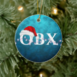 Adorno De Cerámica Navidades de OBX Santa Hat y Luces personalizados<br><div class="desc">Ornamento del árbol de Navidad de la Navidad de la OBX Santa Hat y Luces | La parte posterior puede personalizarse con un nombre y año o cualquier texto que desee añadir.</div>