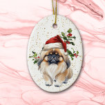 Adorno De Cerámica Navidades de perros puercos puteamericanos Holly<br><div class="desc">La imagen en la parte delantera de este adorable adorno navideño es de un perro pekingés que lleva un gorra rojo y blanco de Santa Claus. Detrás de él hay una espiral de bayas rojas y sagradas. El minúsculo confetti dorado sobre un fondo blanco da un poco de purpurina al...</div>