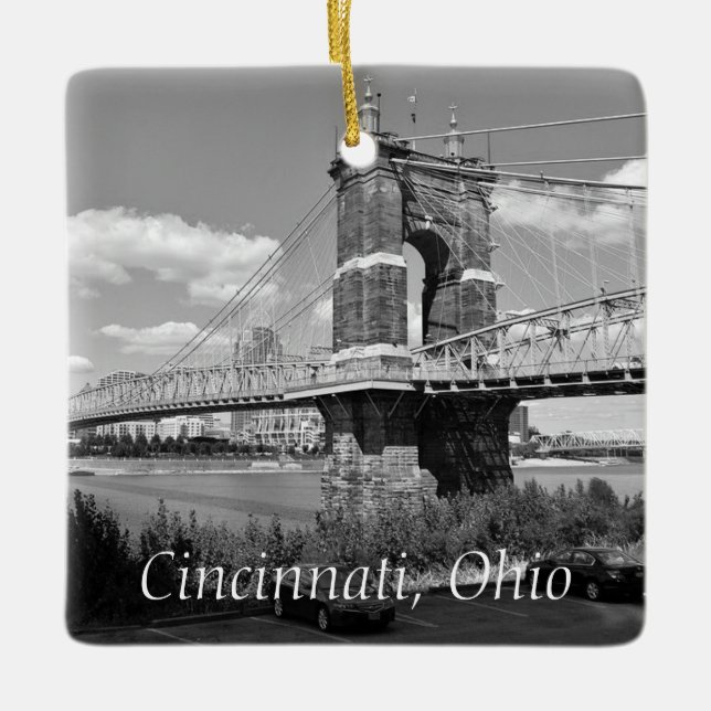Adorno De Cerámica Navidades de recuerdo de Cincinnati Ohio Keepsake (Anverso)