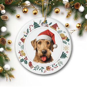 Adorno De Cerámica Navidades de Santa Hat Airedale Terrier Wreath