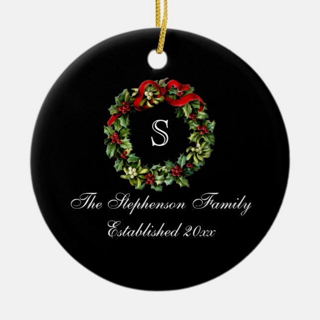 Adorno De Cerámica Navidades del Monograma Classic Holly Wreath Perso (Frente)