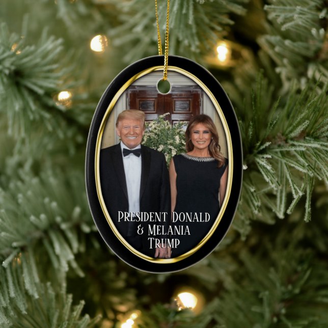 Adorno De Cerámica Navidades del presidente Donald Trump y Melania (Árbol)