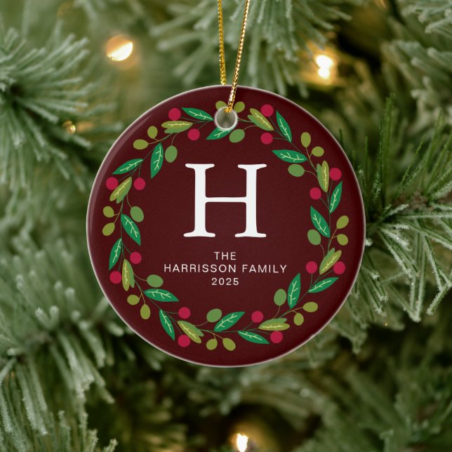 Adorno De Cerámica Navidades florales Wreath Monogramed Family Photo (Árbol)