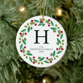 Adorno De Cerámica Navidades florales Wreath Monogramed Family Photo