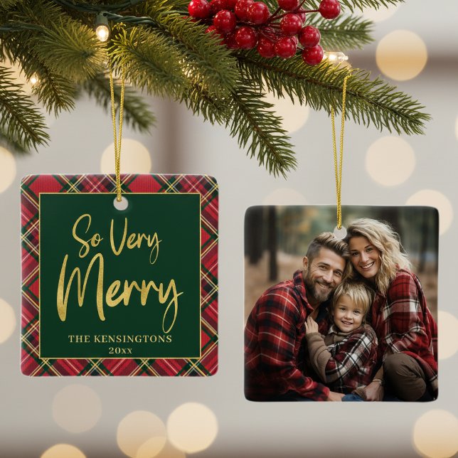 Adorno De Cerámica Navidades fotográficos de vacaciones en Tartán Roj (Red Tartan Plaid Holiday Photo Christmas Square Ceramic Ornament)