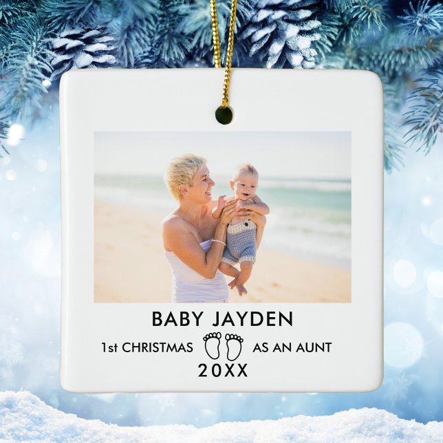Adorno De Cerámica Navidades modernos de primera  con foto de Recién  (Modern 1st Christmas Aunt New Baby Photo Ceramic Ornament
)