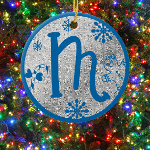 Adorno De Cerámica Navidades Monograma M Purpurina de plata azul