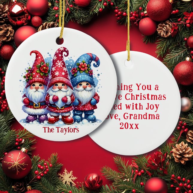 Adorno De Cerámica Navidades personalizados de Holiday Gnomes (Subido por el creador)