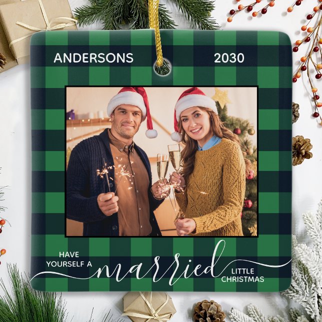 Adorno De Cerámica Navidades recién casados Green Plaid Fotografía re (Subido por el creador)