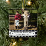Adorno De Cerámica Navidades Rústicos De Personalizados De Vintage Co<br><div class="desc">Presentamos nuestro ornamento rústico de Personalizado de pintura de una foto, Navidades de cerámica, una deliciosa adición a su decoración de vacaciones. Este adorno combina con gusto elementos clásicos y modernos, lo que lo convierte en un lugar ideal para disfrutar de un ambiente Navidad acogedor y nostálgico. Con un toque...</div>