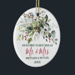 Adorno De Cerámica Navidades Watercolor Greenery Berries FOTO BACK<br><div class="desc">Moderno y elegante color de agua verde Pareja Nuestra primera Navidad como Sr. y Sra. Ornament incluye hermosa vegetación botánica acuarela,  hojas de eucalipto,  bayas y otros hermosos follajes. Guión verde rojo y forestal. Foto de vuelta.</div>