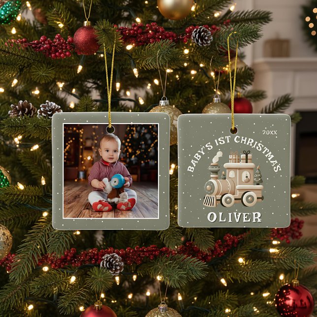 Adorno De Cerámica Neutral Baby’s 1st Christmas Train Keepsake Photo (Subido por el creador)