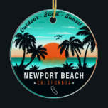 Adorno De Cerámica Newport Beach California Retro Sunset Souvenir 80<br><div class="desc">Newport Beach California Retro Sunset Souvenir años 60. Diseño Newport Beach California Tropical Retro Sunset. Sumérjase en la nostalgia de Newport Beach con nuestro recuerdo vintage, diseñado específicamente para turistas de vacaciones. Este diseño, que recuerda a una época pasada, resume la tranquilidad y la belleza de la cala, y sirve...</div>