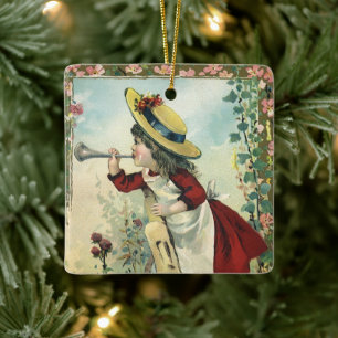 Adorno De Cerámica Niña Victoriana Antigua Tocando una Corneta en una