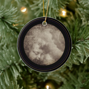 Adorno De Cerámica Niño Angélico vintage y cielo tormentoso/Navidad