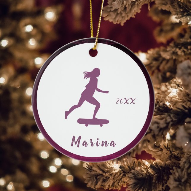 Adorno De Cerámica Niños de patinaje sobre patinaje en Chica púrpura  (Subido por el creador)