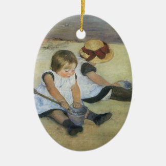 Adorno De Cerámica Niños jugando en la playa por Mary Cassatt