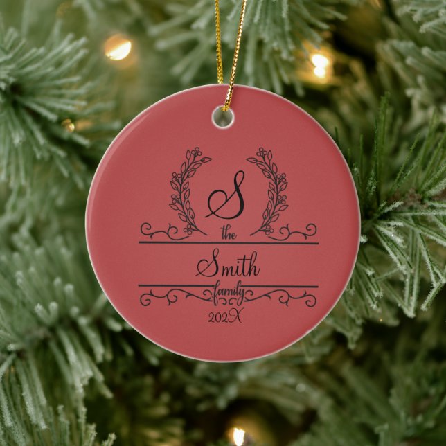 Adorno De Cerámica Nombre de familia personalizado monogramado (Árbol)