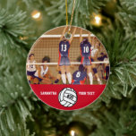 Adorno De Cerámica Nombre del equipo de fotografía de voleibol person<br><div class="desc">Este ornamento de fotos personalizadas de voleibol incluye tu foto favorita subida de voleibol, un gráfico de voleibol blanco con el número de camiseta de tu jugador, y texto adicional como el nombre de tu jugador y/o nombre del equipo. Este diseño se ajusta con un color de fondo de su...</div>