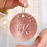 Adorno De Cerámica Nombre del monograma del Purpurina Metalizado cepi<br><div class="desc">Personaliza fácilmente este diseño de moda de moda con un purpurina brillante de oro rosa bonito sobre un fondo metálico rosa de color dorado.</div>