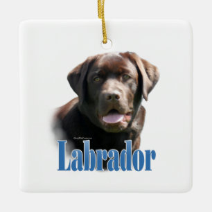 Adorno De Cerámica Nombre del recuperador de labrador (chocolate)