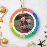 Adorno De Cerámica Nombre personalizado foto marco arcoiris colorido<br><div class="desc">Añade un toque de color a tu decoración de vacaciones con este adorable adorno de fotos personalizado, con formas abstractas y vibrantes bordeando un arcoiris de colores. Personalízalo una foto y el nombre de tu familia o de tus hijos, y el año para crear un toque único y alegre. Perfecto...</div>