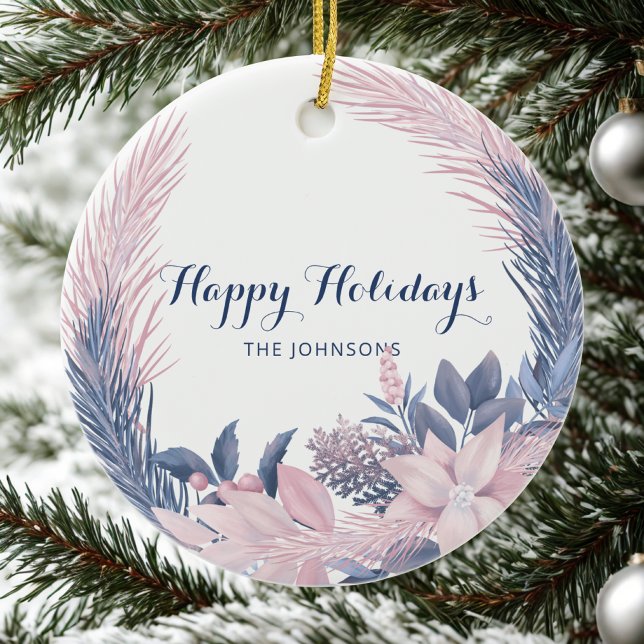 Adorno De Cerámica Nombre personalizado Pastel Wreath Happy Holidays (Subido por el creador)