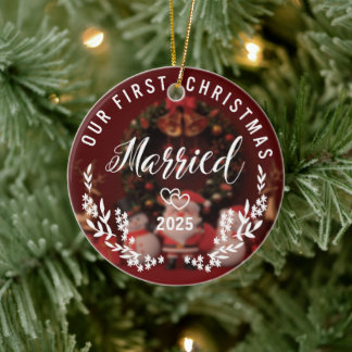 Adorno De Cerámica Nuestra primera Navidad casada - Año Personalizado