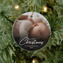 Adorno De Cerámica Nuestra Primera Navidad Como Abuelos Foto Elegante