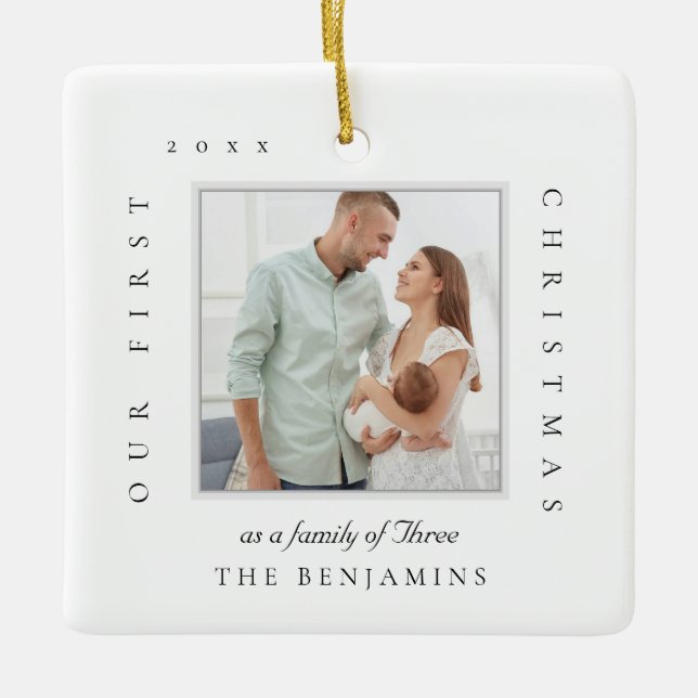 Adorno De Cerámica Nuestra Primera Navidad Como Familia De Navidades  (Anverso)