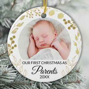 Adorno De Cerámica Nuestra Primera Navidad Como Padres Foto Follaje D