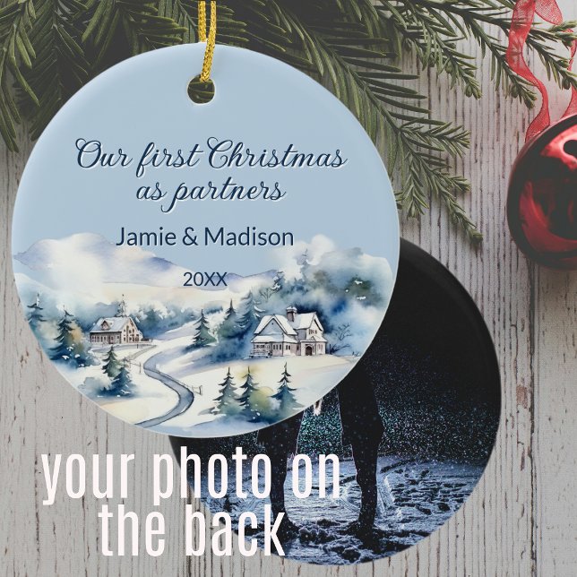 Adorno De Cerámica Nuestra primera Navidad como socios foto escena de (Subido por el creador)