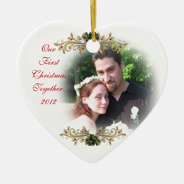 Adorno De Cerámica Nuestra primera Navidad juntos, corazón adorable (Frente)