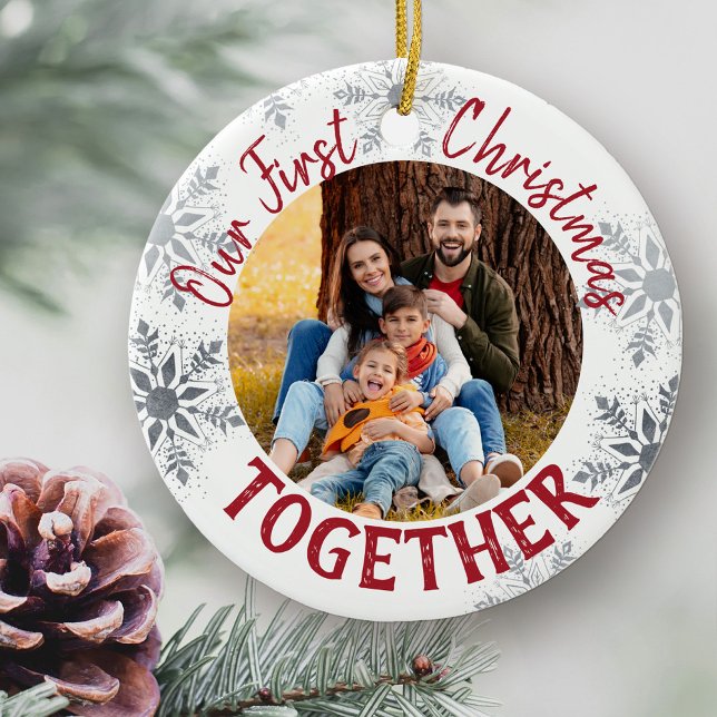 Adorno De Cerámica Nuestra Primera Navidad Juntos. Foto personalizado (First Christmas Together family photo ornament)