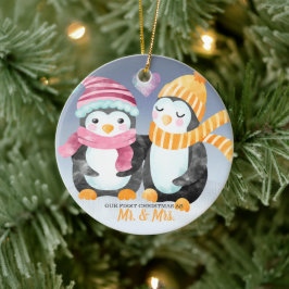 Adorno De Cerámica Nuestra primera Navidad se casó con dos pingüinos