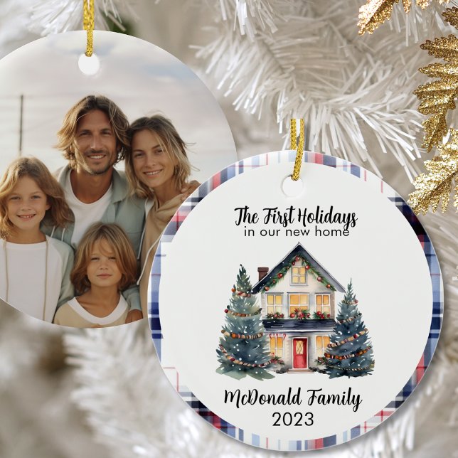 Adorno De Cerámica Nuestras primeras vacaciones nueva Moda Rústica en (Family first holidays in new home house navy red tartan farmhouse country cosy chic tree ornament )