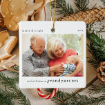 Adorno De Cerámica Nuestros primeros Navidades como abuelos Foto Keep<br><div class="desc">Ayúdenles a celebrar la llegada de su primer nieto con este moderno adorno minimalista de conservas de fotos. El texto dice "Nuestra primera Navidad como abuelos", alegre y brillante y el año. simplemente sube una imagen con tu foto favorita y hace el regalo perfecto para mantener el sake esta temporada...</div>