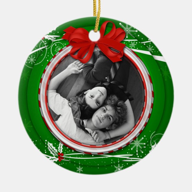 Adorno De Cerámica Ornament Red Green Holly Ribbon Navidades primero (Frente)