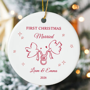 Adorno De Cerámica Paloma personalizada de la primera Navidad casados