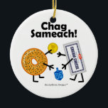 Adorno De Cerámica ¡Panecillo y queso cremoso - Chag Sameach!<br><div class="desc">El BFFs-Panecillo y la crema judíos de la comida Queso-se saludan con gusto con "buenas fiestas!" en hebreo, y juego con un dreidel para las monedas del chocolate (gelt). La parte de mi colección de las "comidas amistosas"… hace clic en vínculo de la tienda abajo para considerarlas todas. ¡USTED PUEDE...</div>