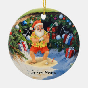 Adorno De Cerámica Papá Noel está jugando golf en el campo de golf en