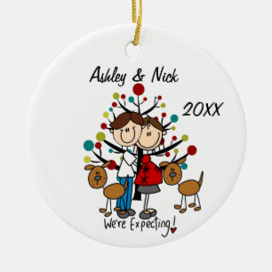 Adorno De Cerámica Pareja Esperante Personalizado Con Perros Ornament