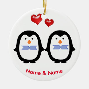 Adorno De Cerámica Pares cariñosos del pingüino dos varones