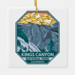 Adorno De Cerámica Parque nacional del Cañón Kings Sunset Vintage<br><div class="desc">Diseño de arte vectorial del cañón Kings. El parque es conocido por sus enormes secuoyas,  sobre todo el gigantesco Grant Tree,  un árbol genealógico de Grant Grove.</div>