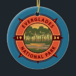 Adorno De Cerámica Parque nacional Everglades Compass Retro Sunset<br><div class="desc">Diseño de arte vectorial Everglades. El parque está formado por manglares costeros,  marismas de pasto y bosques de pino que albergan cientos de especies animales.</div>