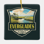 Adorno De Cerámica Parque nacional Everglades Ilustracion Viajes Arte<br><div class="desc">Diseño de arte vectorial Everglades. El parque está formado por manglares costeros,  marismas de pasto y bosques de pino que albergan cientos de especies animales.</div>