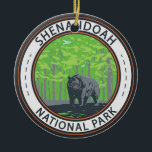 Adorno De Cerámica Parque nacional Shenandoah Círculo de Oso Negro<br><div class="desc">Diseño artístico vectorial Shenandoah. El Skyline Drive se extiende a lo largo y una amplia red de senderos incluye una sección del Sendero Apalache de larga distancia.</div>