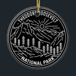Adorno De Cerámica Parque nacional Theodore Roosevelt Monoline<br><div class="desc">Diseño artístico vectorial Theodore Roosevelt. El parque es un parque nacional estadounidense que comprende tres zonas de tierras bajas separadas geográficamente en el oeste de Dakota del Norte.</div>